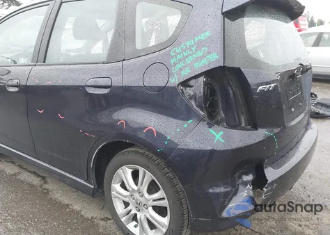 2010 Honda Fit Sport z USA, uszkodzony, nr VIN JHMGE8H48AC008755